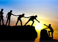 چگونه می­توانیم کار گروهی را بین کارکنان خود پرورش دهیم؟